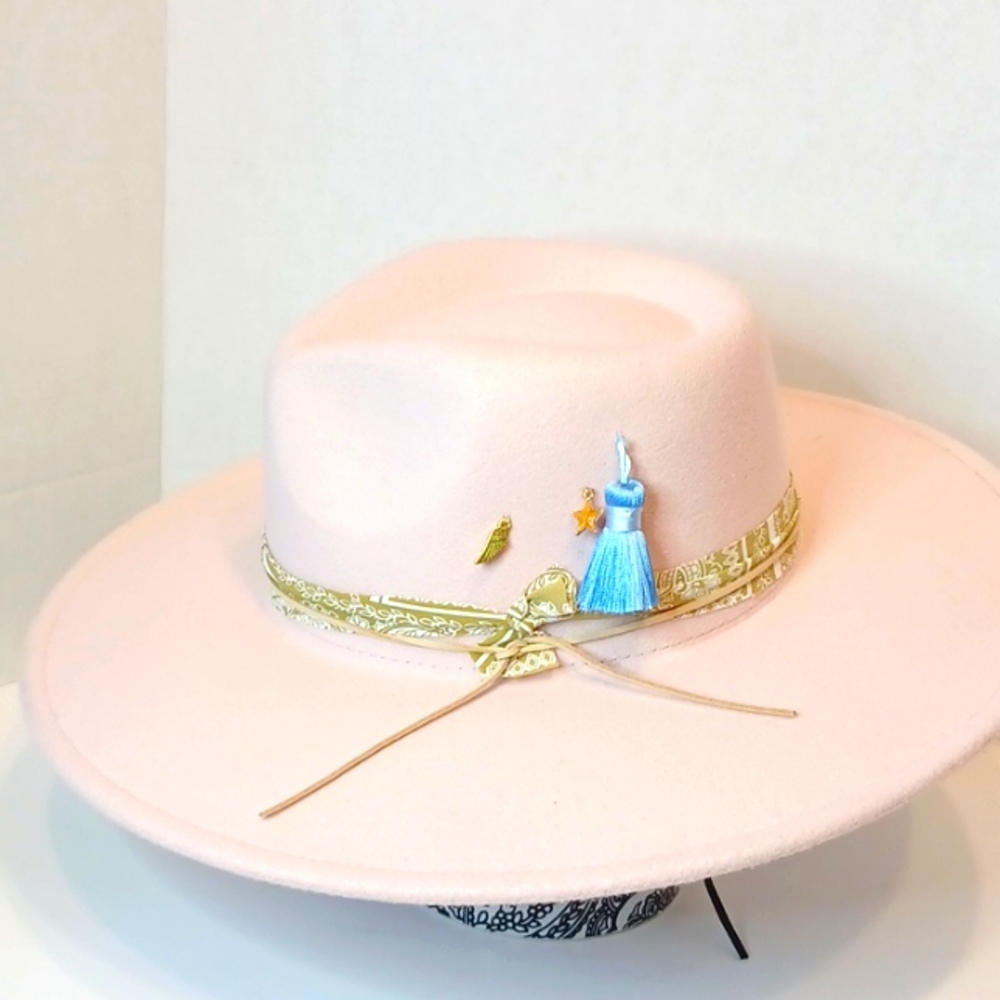 NWT Piper & Scoot Blush Pink Rancher Hat Tassel & Charms Lucca